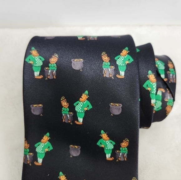 Romario Manzini Navy Blue St Patrick's Day Leprechaun Pot Of Gold Necktie Tie - Picture 4 of 9